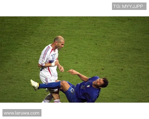 现役足球明星盘点全球足坛的璀璨之星与他们的传奇故事