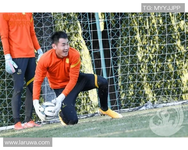 武汉足球队在欧锦赛中的节奏表现分析与点评探讨 武汉足球队在欧锦赛中的节奏表现分析与点评探讨