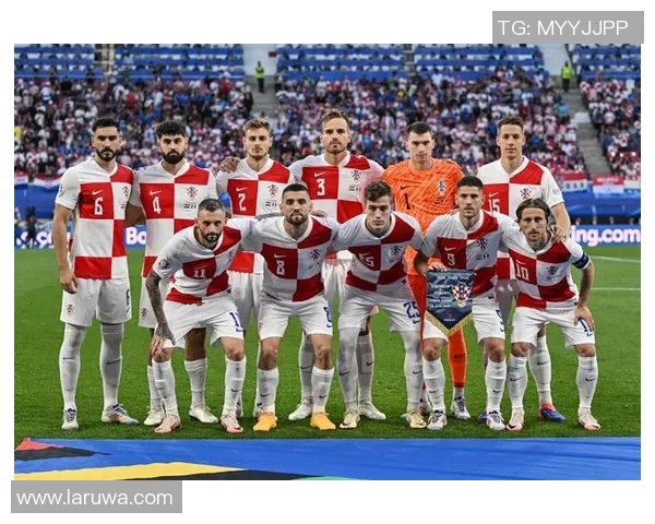 克罗地亚11号足球明星的辉煌历程与未来展望 克罗地亚11号足球明星的辉煌历程与未来展望