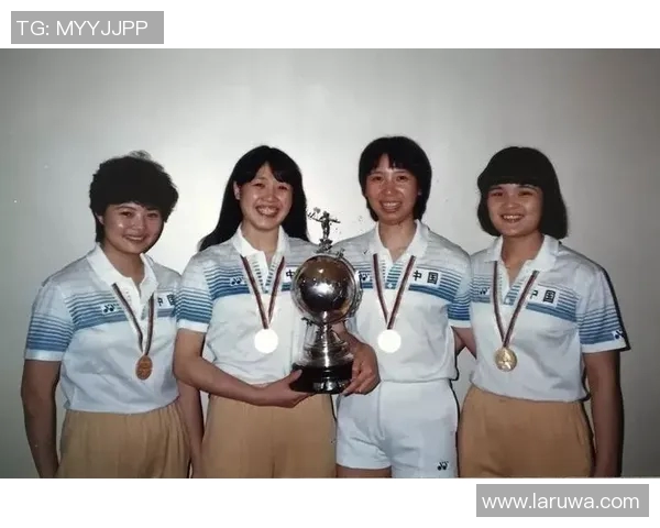 武汉羽毛球队勇夺最新团队协作榜首位置引领羽坛风潮