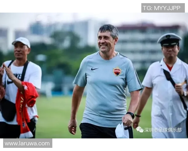 武汉足球队的崛起之路：从低谷到辉煌的奋斗历程与未来展望